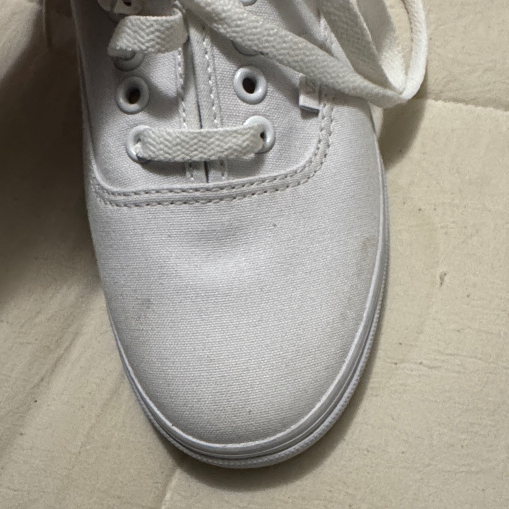 Vans slim  Classic White Sneakers - Picture 6 of 9